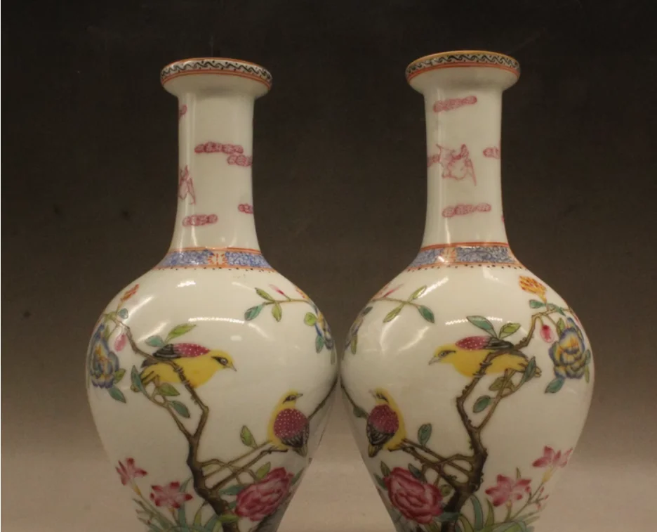 

(a pair of) enamel colored flower and bird round belly bottle imitating ancient porcelain to make old porcelain collection