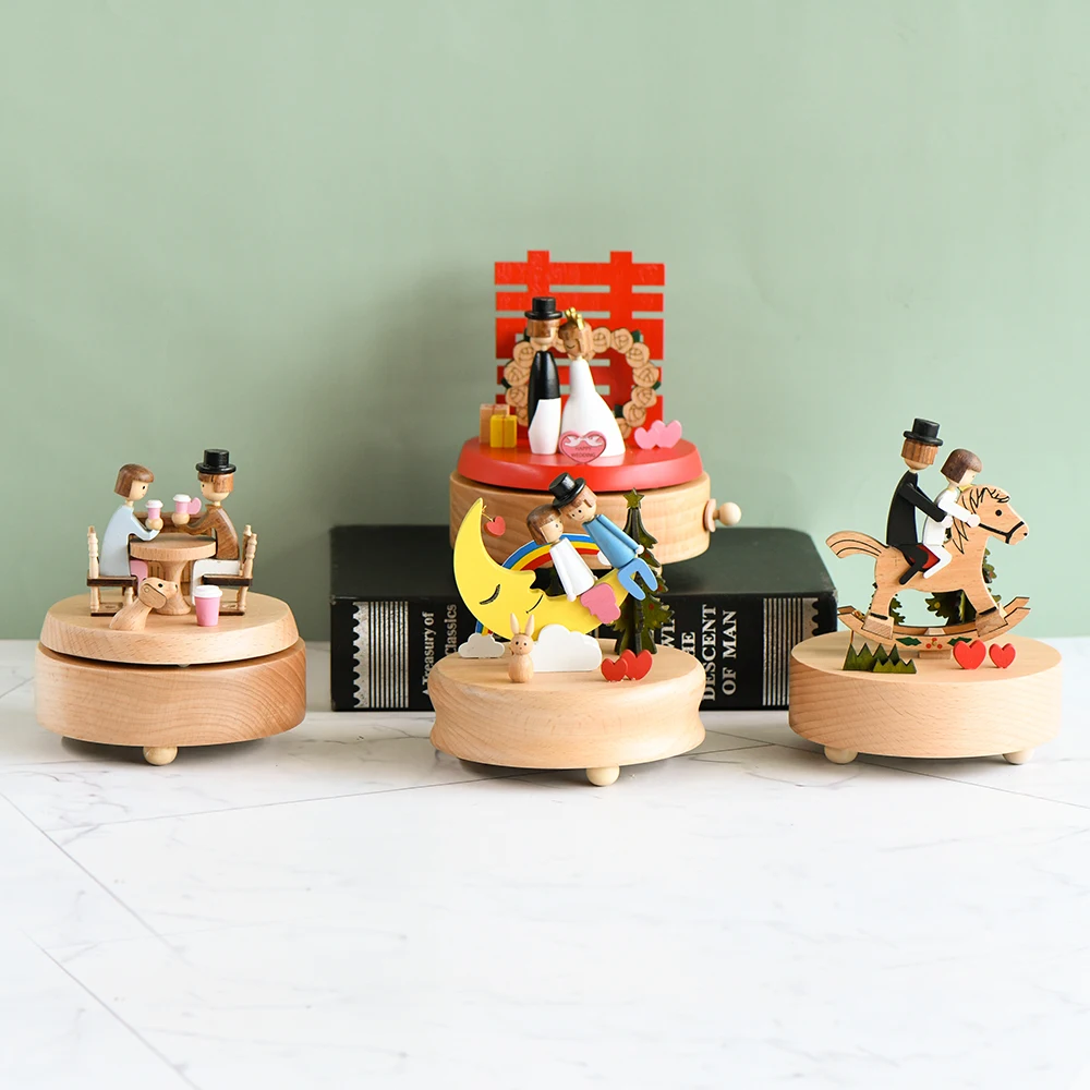 

Sweet Valentine's Day Lover Music Box Clockwork Wooden Music Box for Kids Boys Girls