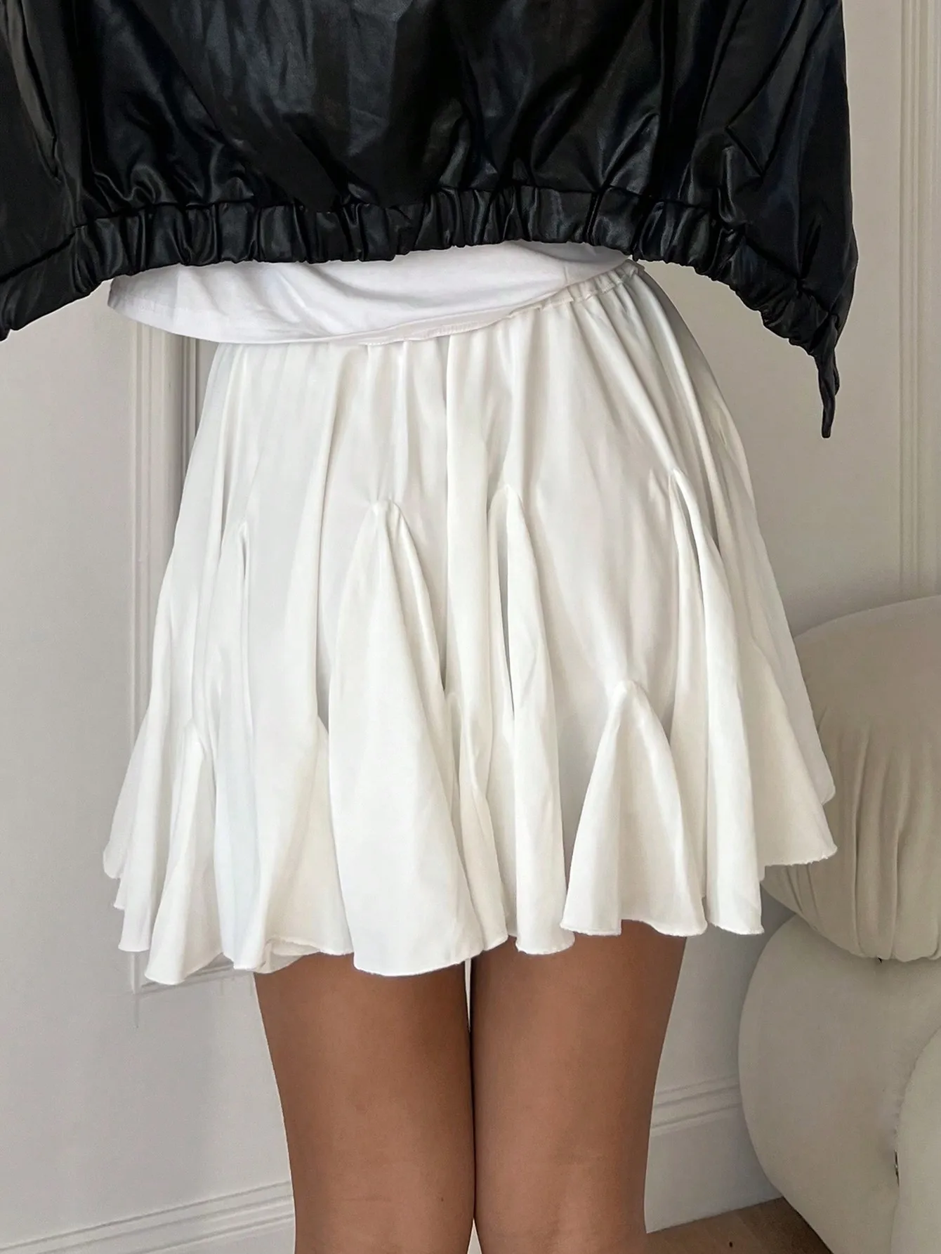 White High-Waisted Pleated Mini Skirt with Ruffled Hem, Casual A-Line Skirt for Spring Fall