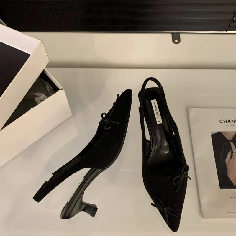 Nowe letnie buty na niskim obcasie dla kobiet Sandały Modne szpilki ze szpiczastym noskiem Eleganckie czółenka do tańca
