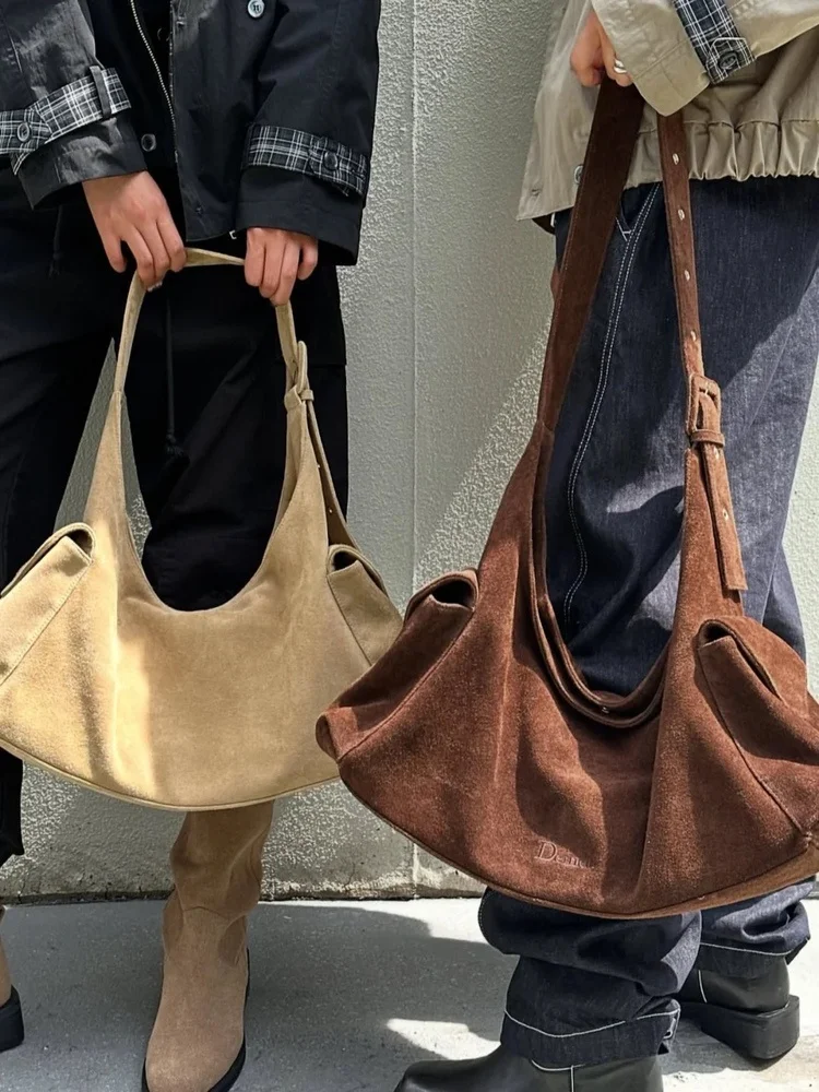 

Замшевая сумка-тоут Deinet, многоэтажная сумка-хобо под мышками, повседневная шикарная женская сумка-тоут на осень 2025 года, модный тренд