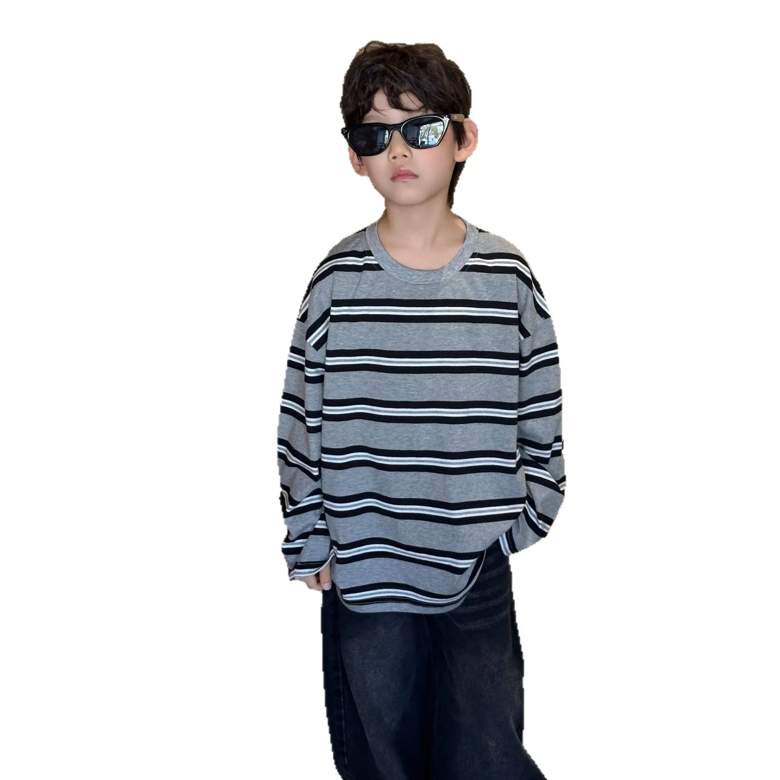 

Boys Striped Long-sleeved T-shirt Versatile Sweater Spring and Autumn New Loose Round Neck Bottoming Shirt Children's Fashion