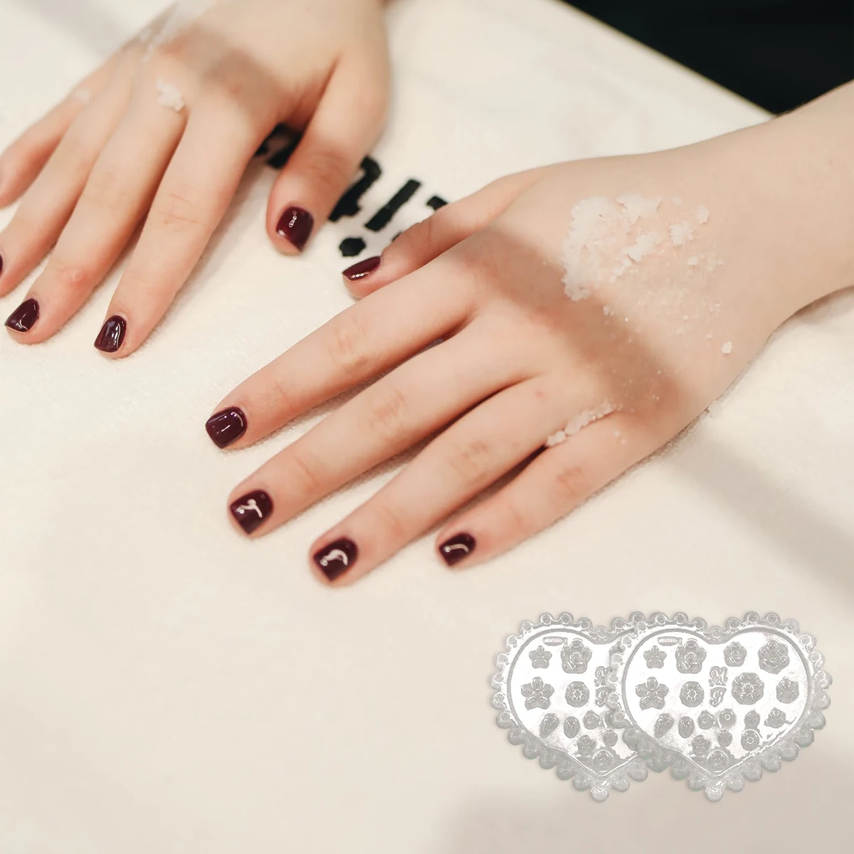 

4Pcs Crystal Epoxy Mold DIY Nail Delicate Silicone Love Durable Heart Shape Making Mold Flower NonStick Easy Clean Suitable Nail