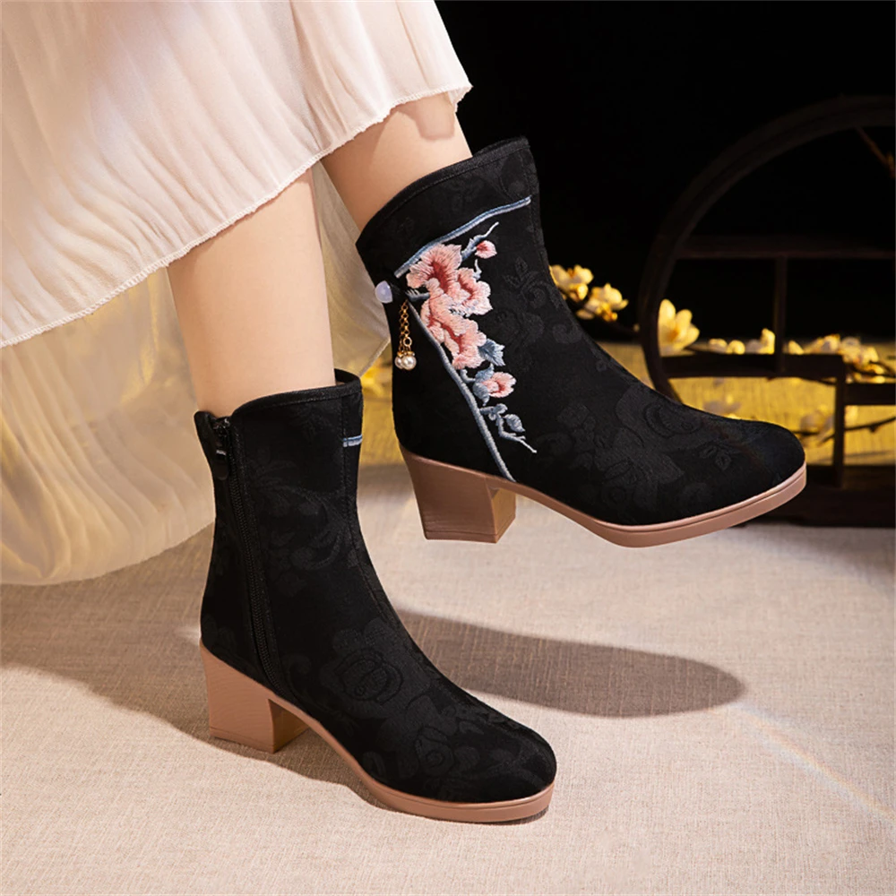 Autumn Winter New Chinese Fashion Embroidery Short Boots Women Ancient Style Thick-heeled Shoes Hanfu Cheongsam Accessories Gift