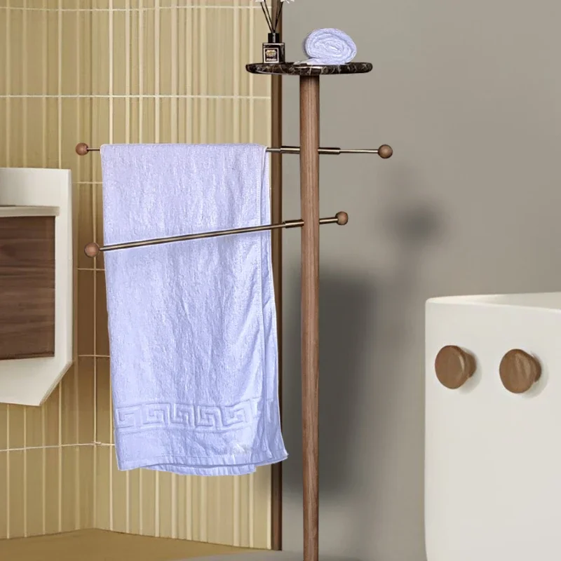 

Bathroom non-punching rack Solid wood floor can be pulled towel storage rack Marble base shelf next to the bathtub