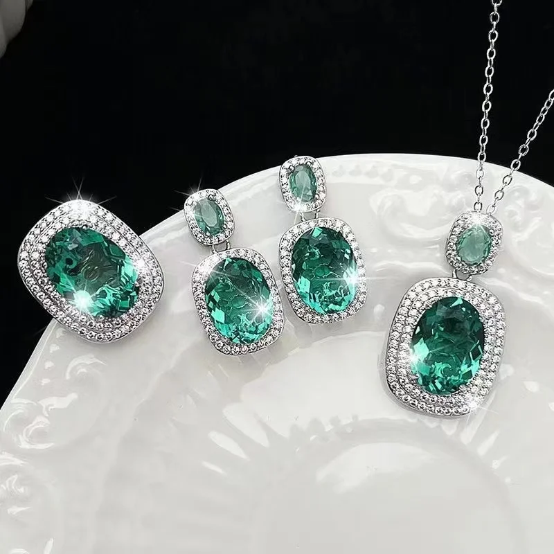 

European and American Luxury Gemstone Set with Emerald Green High Carbon Diamond Necklace and Green Crystal Earrings Combination
