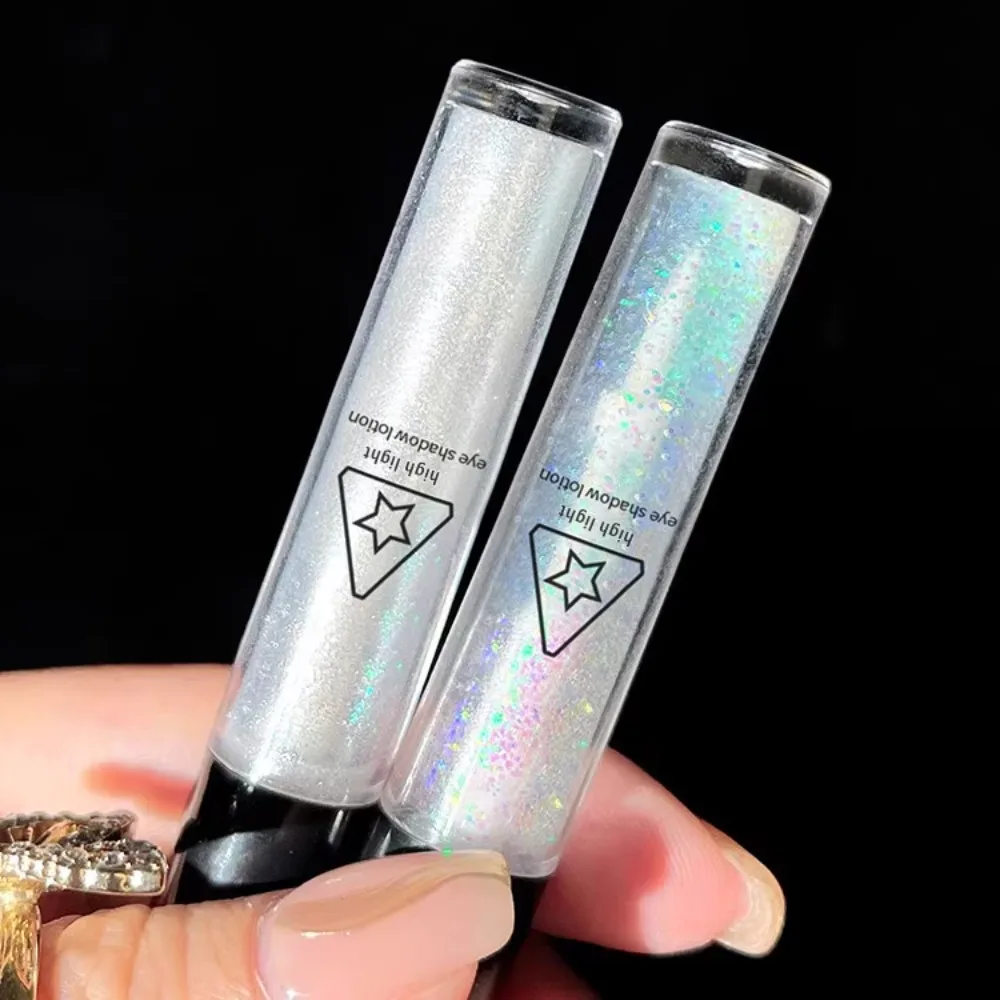 Una goccia di ombretto liquido a strappo Ombretto liquido fine luccicante ad alta luce Tutto delicato con influencer al chiaro di luna all'ingrosso