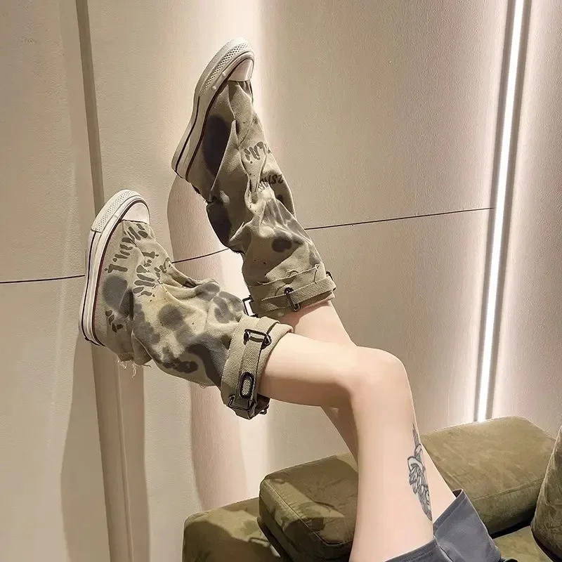 Retro Trouser Barrel Stacking Boots Women\'s High Top Canvas Shoes Spring Autumn Graffiti Wide Barrel Boots 2024 New Flat Shoes