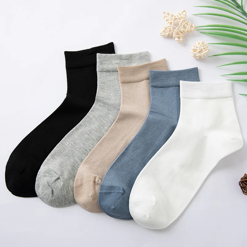 

2025 Summer New Mulberry Silk Socks Men's Middle Tube Solid Color Thin Socks Knitted Breathable Sweat Absorbing Cool Socks