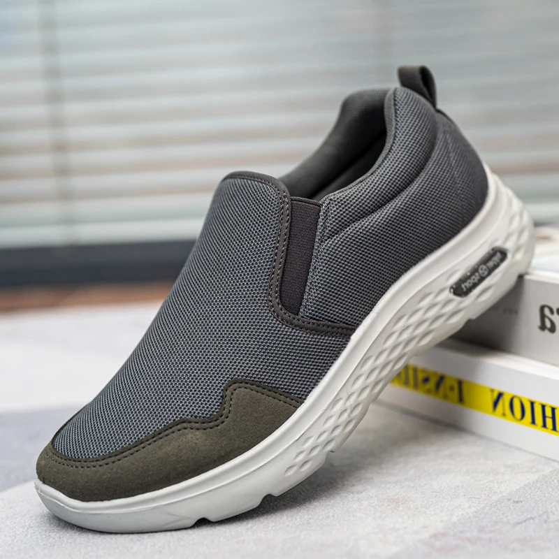 Men Sneakers Mesh Breathable Men Shoes Slip On Sport Shoes Non-Slip Casual Male Walking Shoes