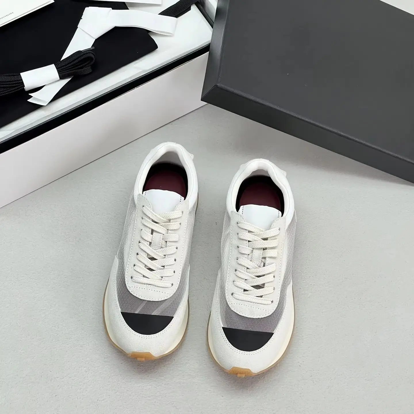 Unisex White Black Mesh Suede Patchwork Sneakers Lace Up Low Top Casual Sports Shoes