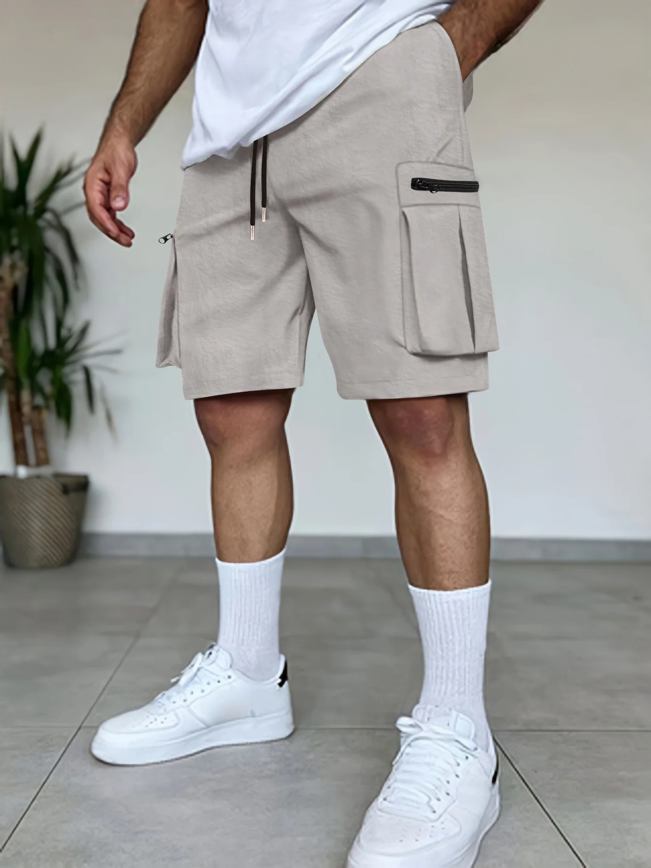 

2025 Summer Multi-pocket Workwear Shorts for European and American Men, Loose-Fitting and Wide-leg Five-Piece Shorts