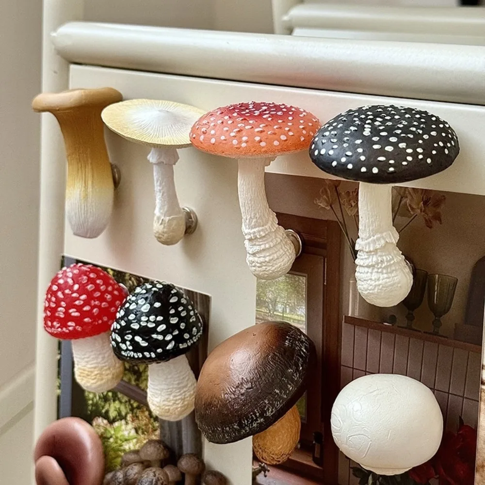 New Simulated Mushroom Fridge Magnets 3D Creative Magnetic Sticker Resin Cartoon Fridge Decor Home Decoration