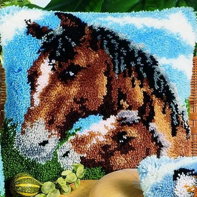 Animal Series Latch Hook Hand Knitted Embroidered Pillow Unfinished Embroidery Material Latch Hook Rug Kits Beginner DIY Supply