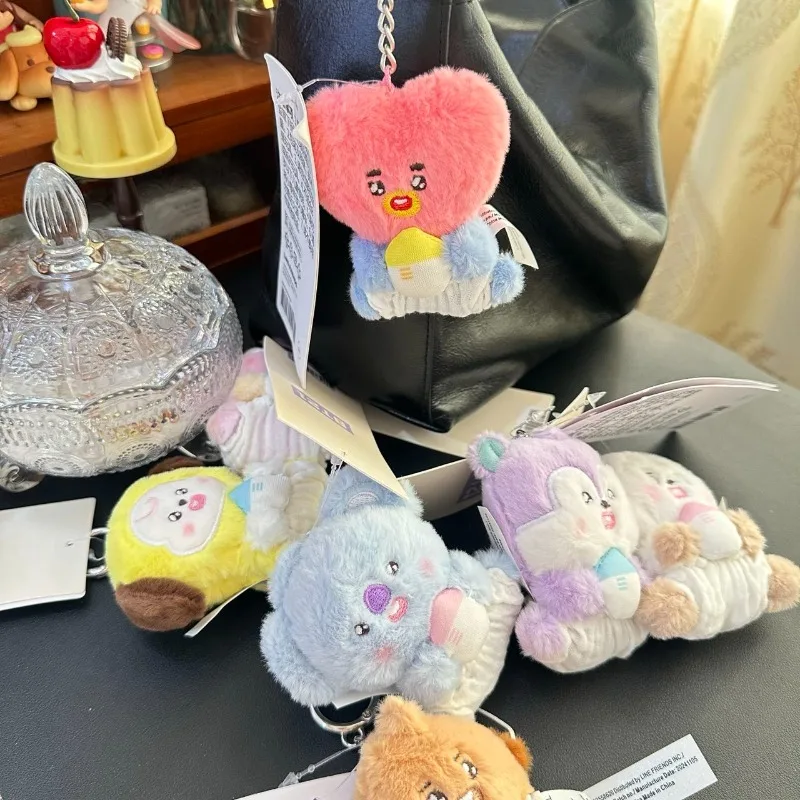 جديد BT21 مصاصة سلسلة صغيرة كوكي رجالي مجموعة أفخم دمية فتاة المدرسية قلادة مانغ الديكور لطيف تاتا المفاتيح دمية هدية