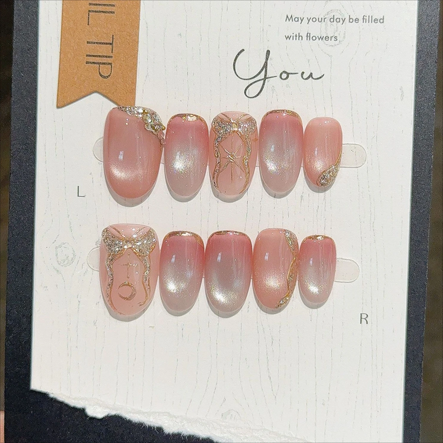 10枚入りヌードキャットアイハンドメイドプレスオンネイルショートアーモンドフェイクネイルパールグリッターダイヤモンドボウノットつけ爪フレンチネイルアートチップ