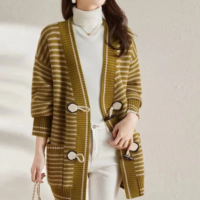 2025 Vrouwen Grote Maat 4XL Trui Vest Koreaanse Dame Mode V-hals Breien Jas Herfst Vrouwelijke Casual Streep Truien Jas