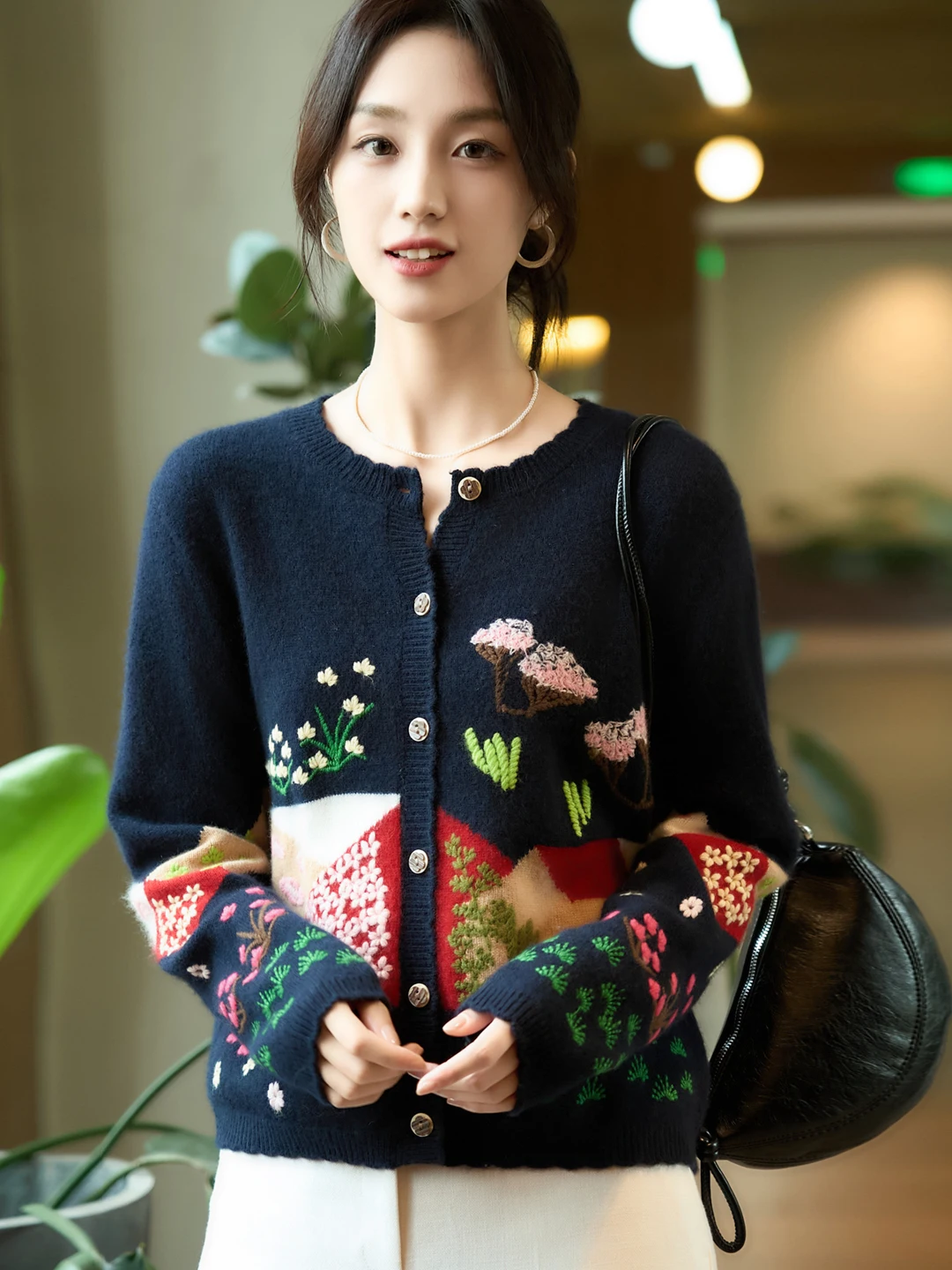 

Женский вязаный кардиган из 100% шерсти с объемной вышивкой, мягкий хлопковый свитер с цветочным узором, длинный рукав, круглый вырез горловины