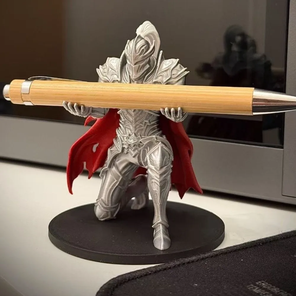 Funny 3D Printed Knight Pen Holder Plastic Multi-functional Creative Pen Stand Unique Desk Organizer Cool Gift
