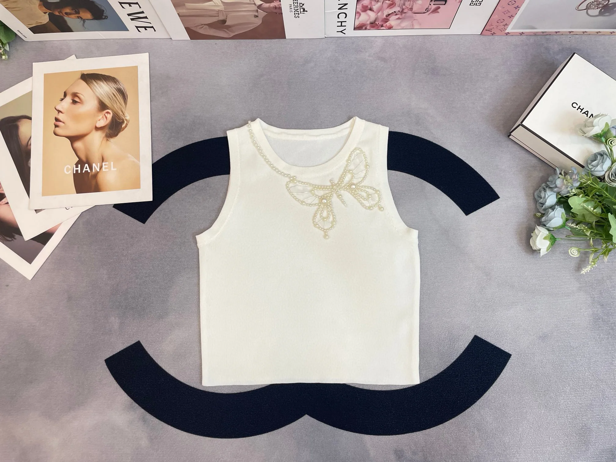 2024 Summer Round Neck Beading Butterfly Round Neck Pullover Knitted Casual T Shirt Women Loose Sleeveless Tank Tops F199