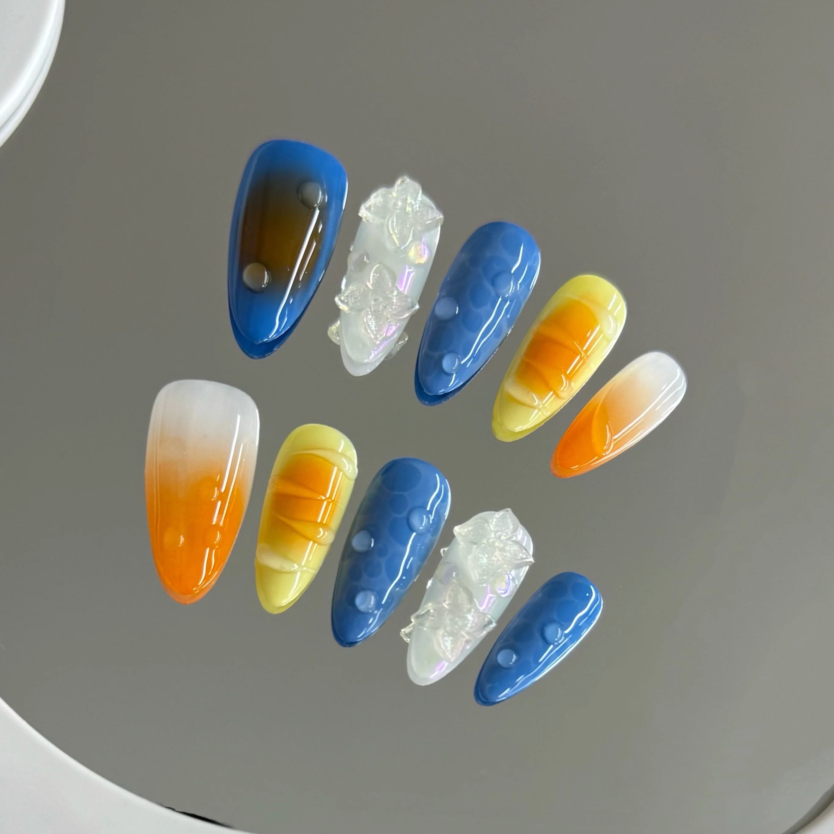 10 قطعة الصحافة اليدوية على الأظافر الضوء الأزرق اللوز أطراف الأظافر وهمية مع ثلاثية الأبعاد منحوتة الزهور يمكن ارتداؤها Ins الحلو الأظافر الكورية كاذبة #4