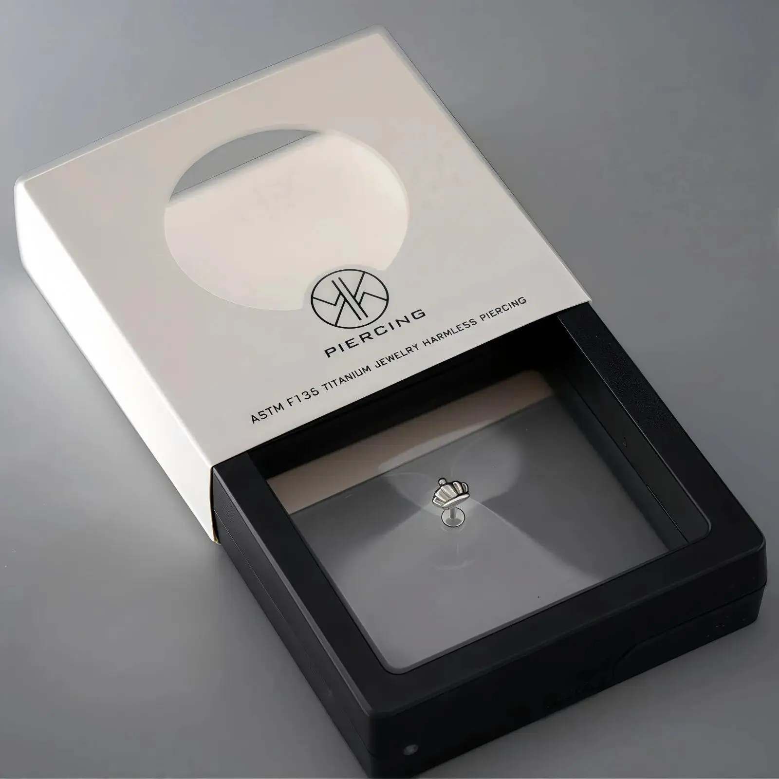 ASTM F136 التيتانيوم 16 جرام تاج صغير Labret الغضروف قرط الاذن المرصع اللولب محارة الزنمة شقة الظهر الأذن ثقب المجوهرات مع صندوق هدية