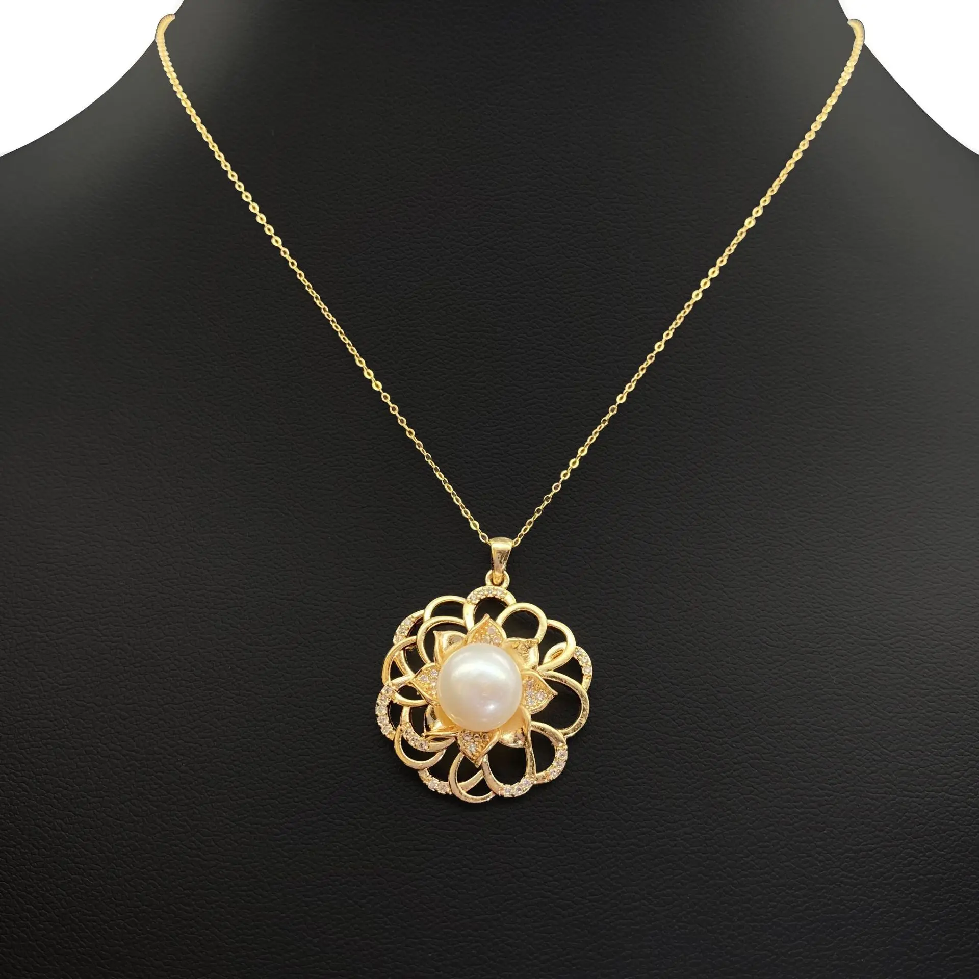 シルバーメッキ 18K 本物のゴールドネックレス パール ラウンドペンダント ニッチデザイン セレブリティ 多用途