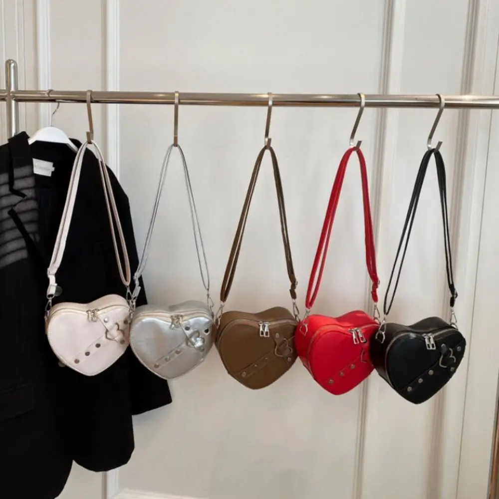 Vintage New Design Y2k Heart Crossbody Bag Solid Color Leather Small Chain Rivet Bag JK Harajuku Purse Tote Handbag Girls view 2
