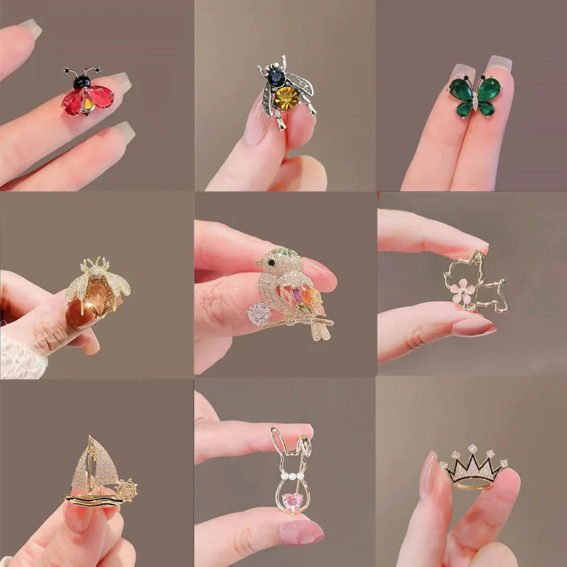 1PC Mini Zircon Animal Insect Lapel Pins For Women Unisex Crystal Butterfly Bee Brooches Banquet Jewelry Gifts