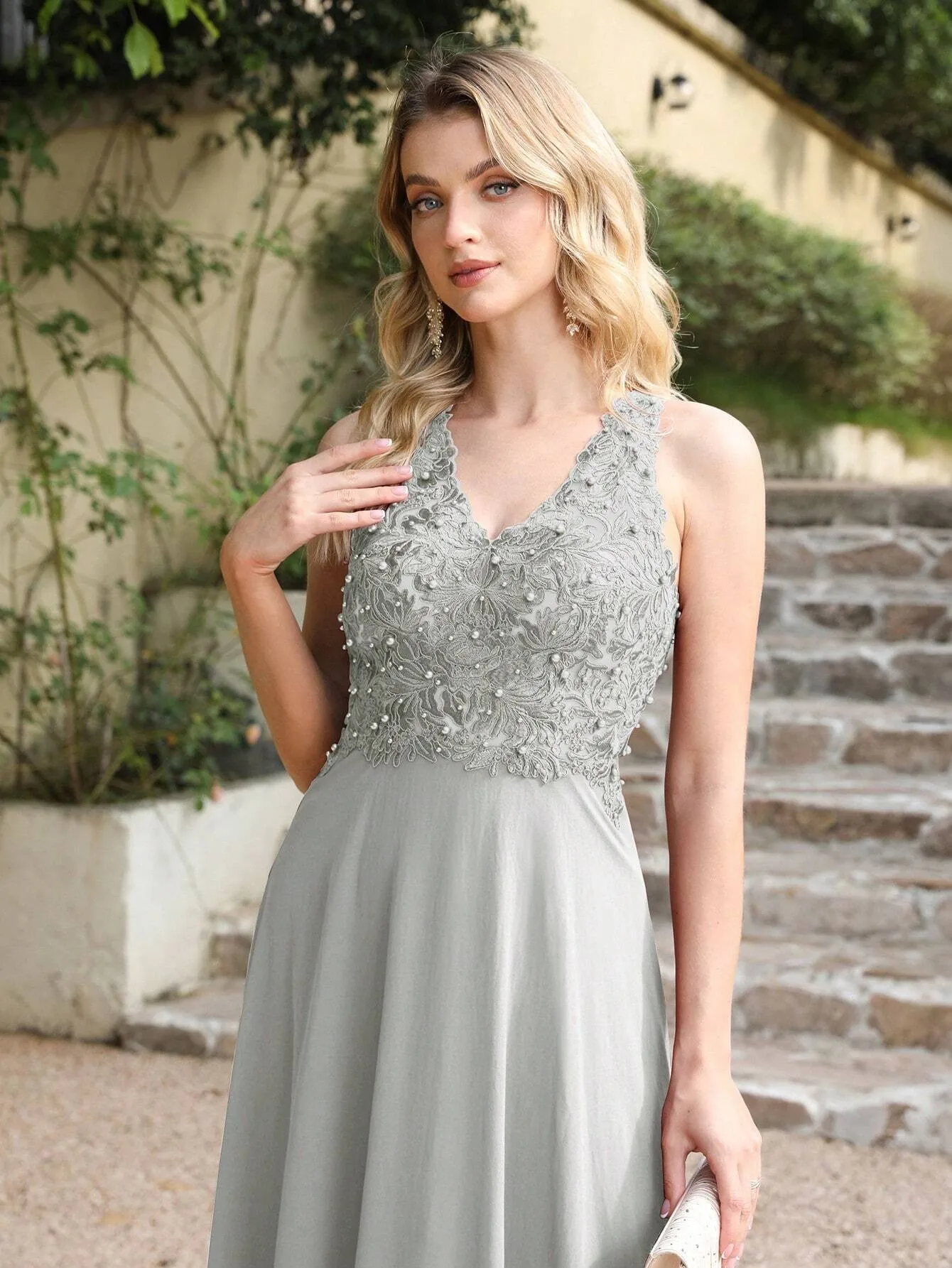 Elegant V-Neckline Lace Pearls Beadings Long Prom Dress Sexy Sleeveless Chiffon A-line Skirt Formal Ball Gown Evening