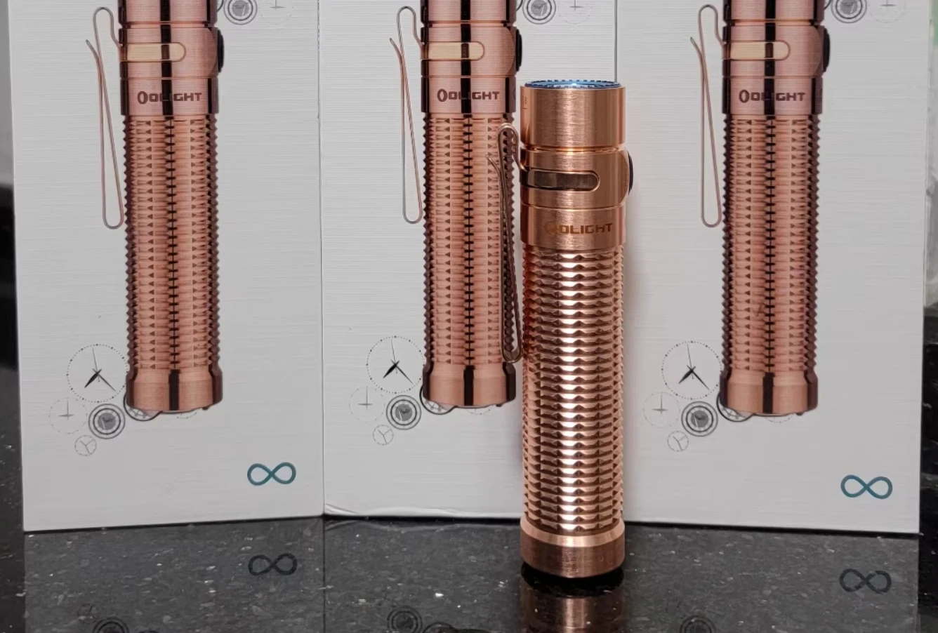 

EDC OLIGHT copper flashlight Decompression toys