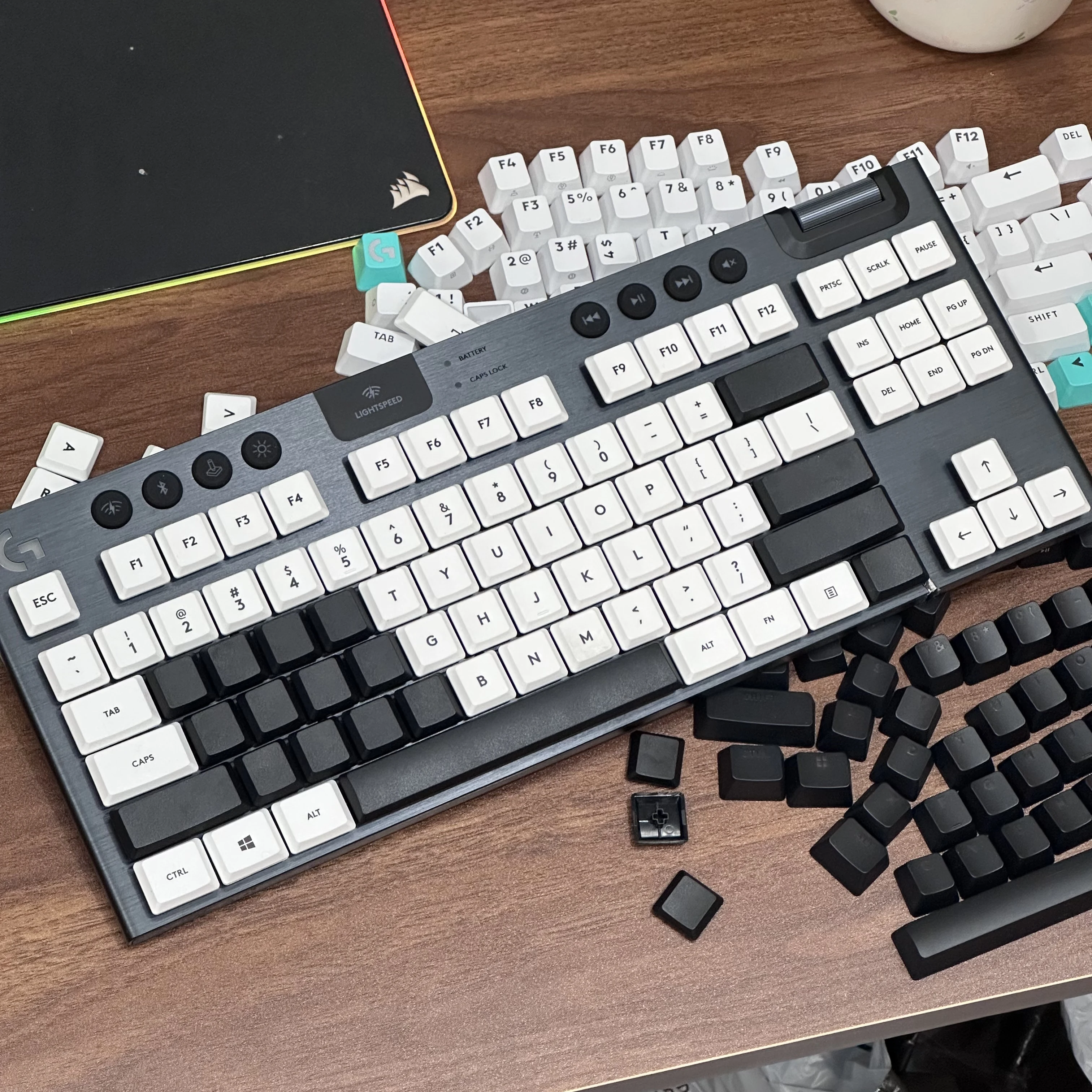 low axis keycap cross PBT material mechanical keyboard engraved keys black and white lost keys substitute accessories game