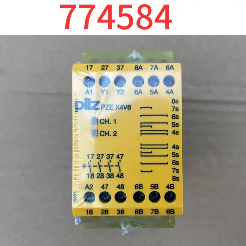 

Brand New 774584 Safety relay PZE X4V8