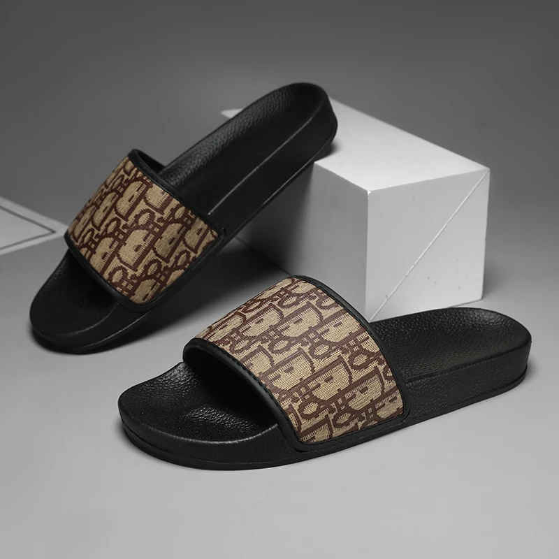 Outdoor Sandals Clogs Beach Slippers Summer Men Fashion Slippers Indoor Home Slides Bathroom Shoes Comfortable Soft Flip Flops image 2