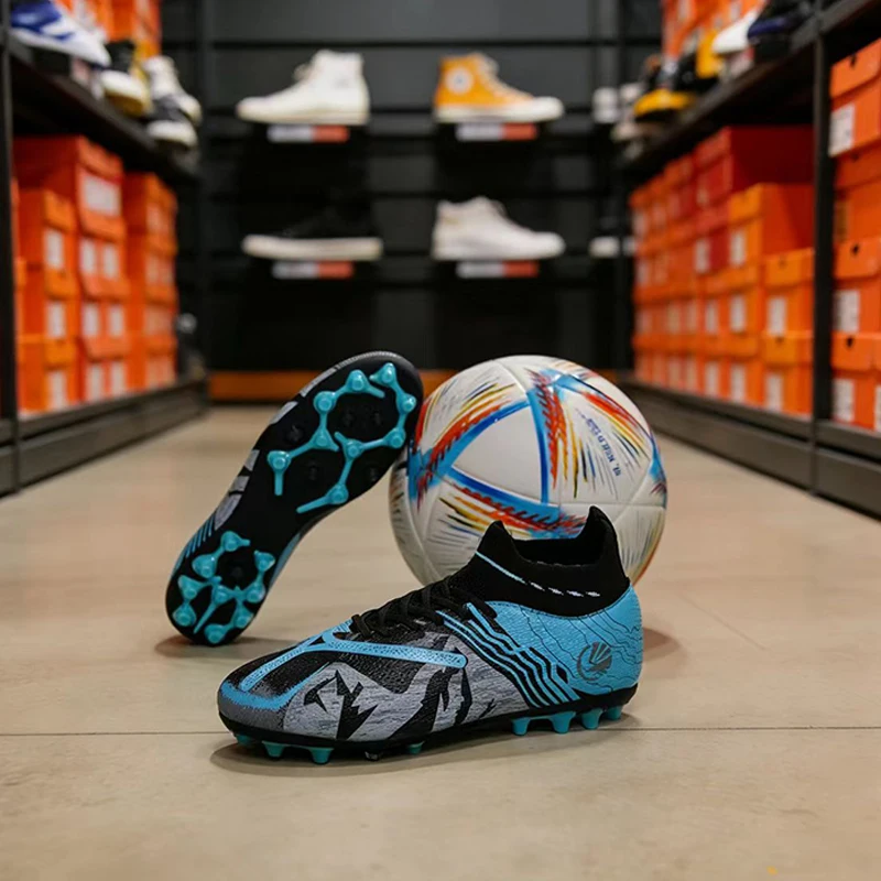 

New Men Soccer Shoes Indoor Cleats Professional Woman Football Boots Match Long Spikes Sneakers Breathable Ultralight Training