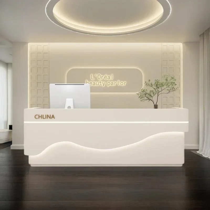 

Топ-вырез Приемная стойка Косметическая комната Офисный стол Дешевый стол Передняя одежда Эстетический центральный декор Институт красоты