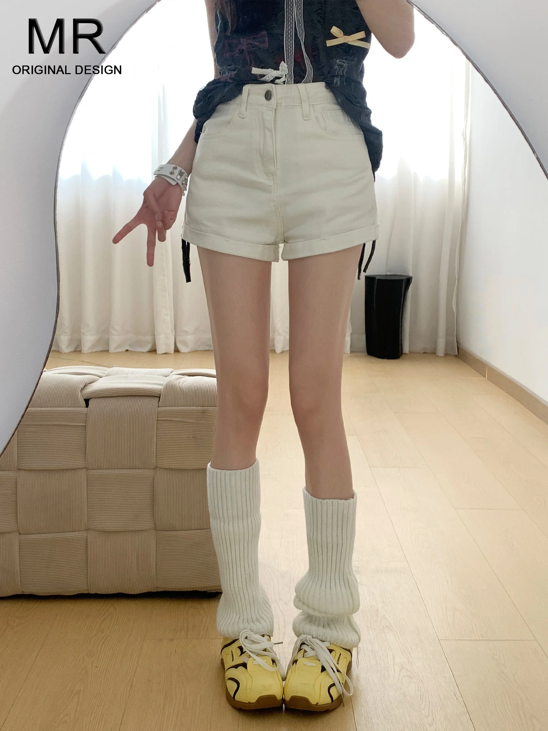 White High Waist Denim Shorts Women's Summer New Small Design Sense Cuffed A-Line Sexy Short Hot Pants Wear Resistant