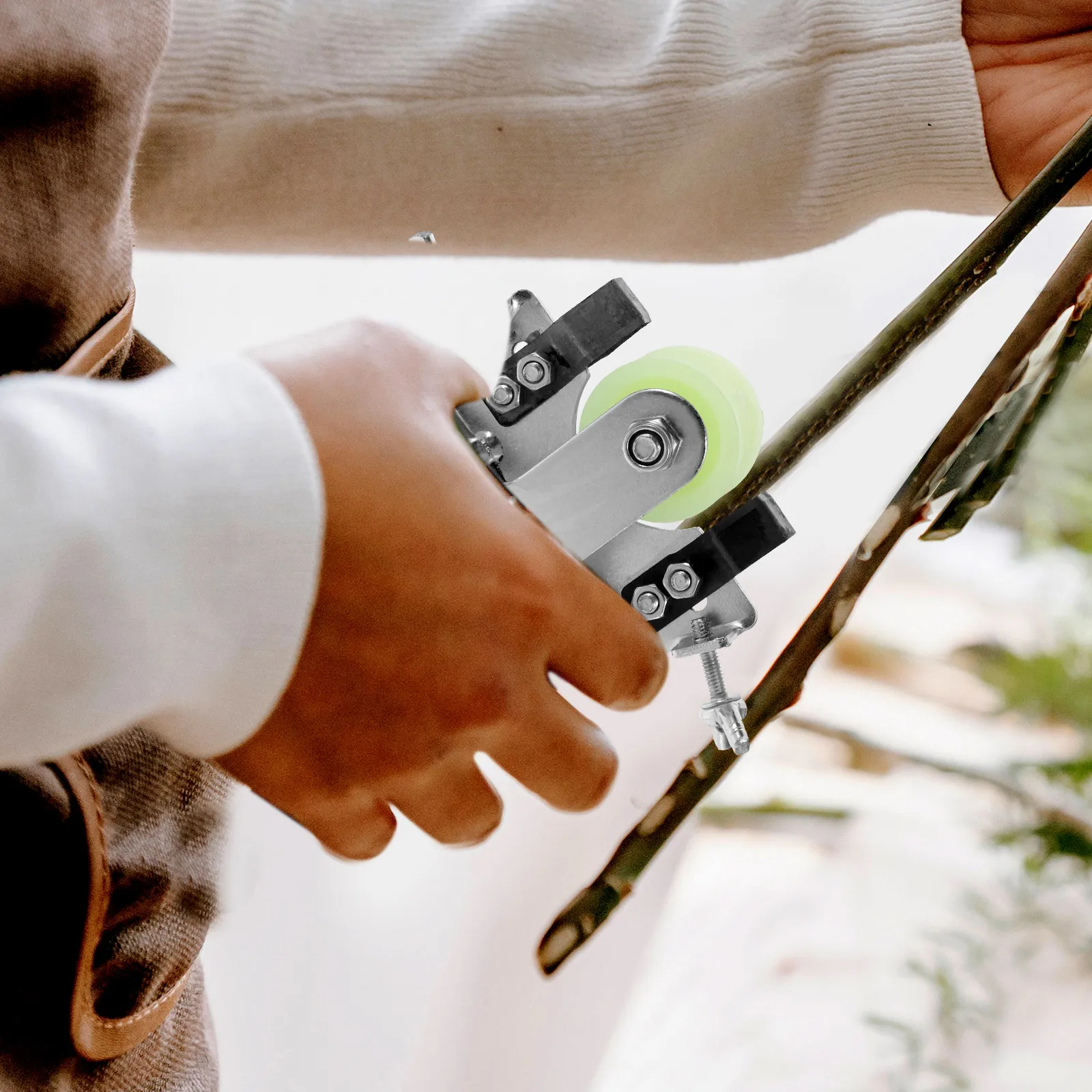 

Winter Bark Girdling Knife Tree Stripping Peeling Pruning Tool Garden chard Fruit Wood Peeler Cutting Machine Save Effort