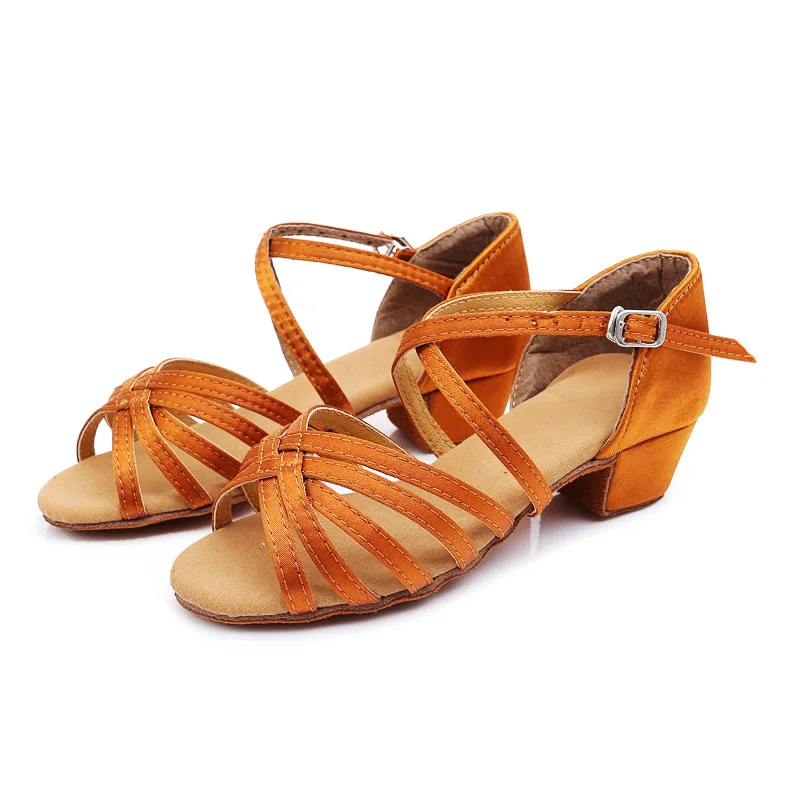 XIHAHA Zachte zolen Meisje Dansschoenen Kind Ren Lage Hak Dames Vrouwen Latin Ballet Schoenen Professionele Vrouw Dansschoenen Sandalen