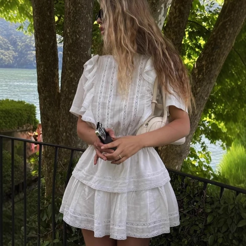 

2025 New Autumn Short-Sleeve Floral Dress, Elegant and Simple Style with a Gentle and Fashionable Aesthetic