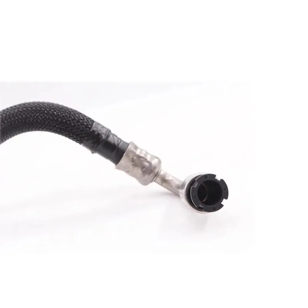 

SEM-1128500 Genuine Engine Oil High Pressure Fuel Pump Oil Inlet Rubber Hose Assembly Accessories for BYD S6 S7 11091462-00