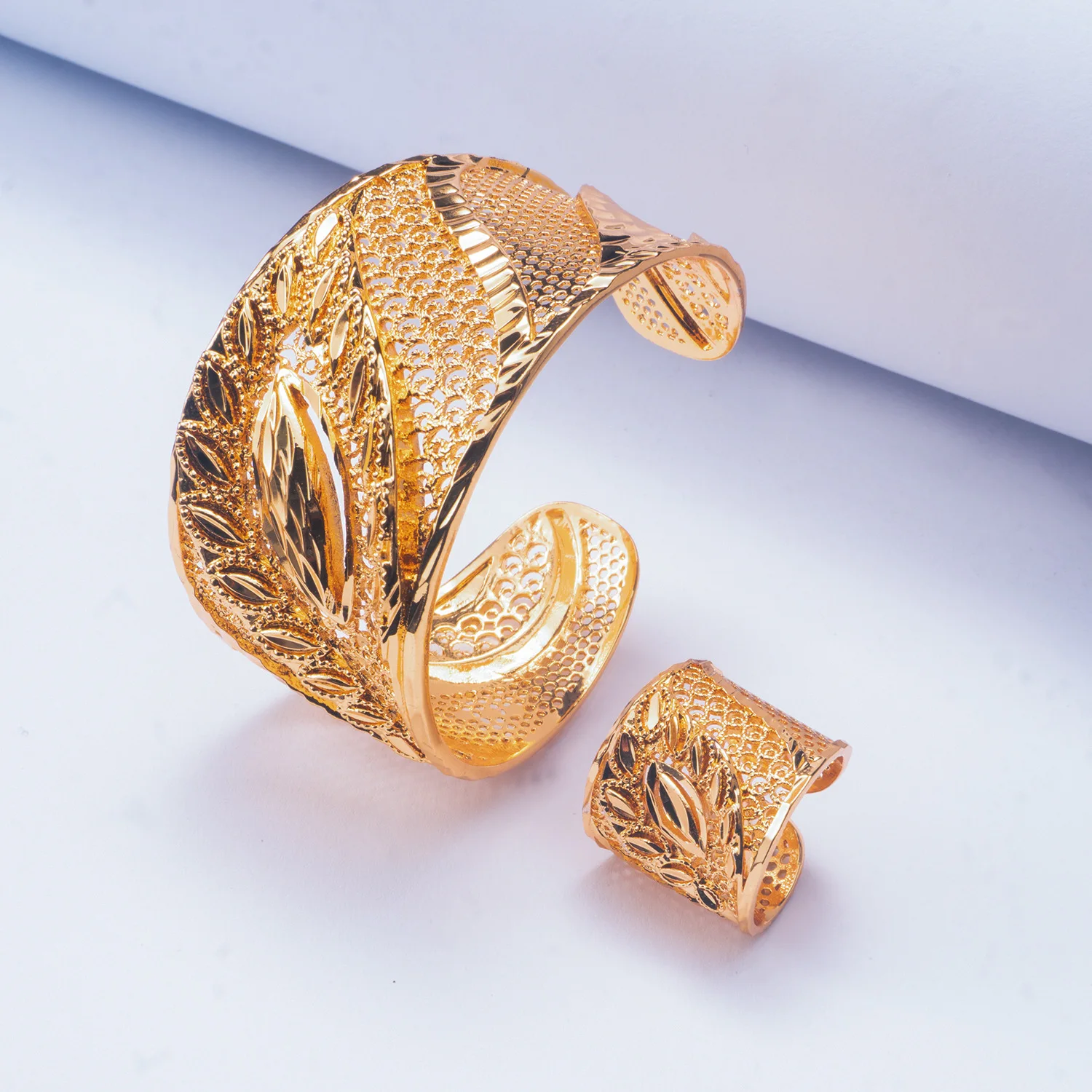 Bracciale Vintage in Oro 9999 - Women'S Accessories Manufacturers recensione e prezzo