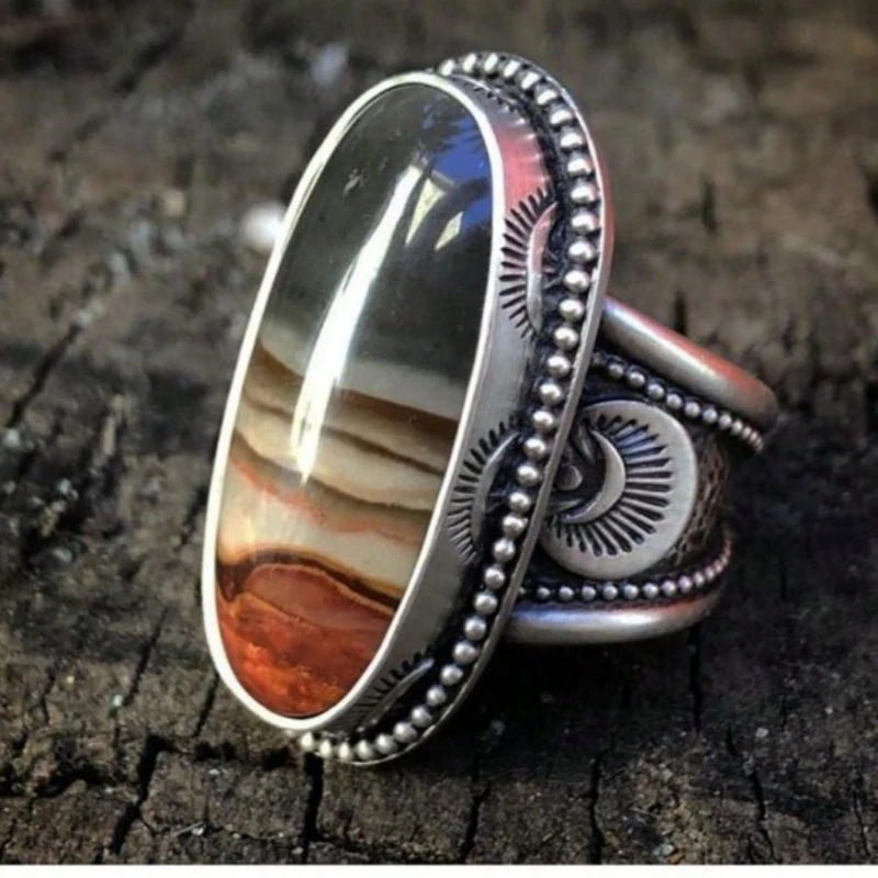 Retro Ethnischer Stil Geschnitzter Ovaler Harzring, Personalisiertes Kreatives Urlaubs-Accessoire Schmuck für Damen