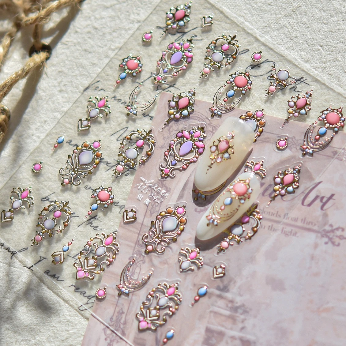 Metall Böhmen Ethno-Stil Muster Linie Edelstein Stern Liebe Herz Schmetterling Fotorahmen Uhr Planet Mond Nail Art Aufkleber Aufkleber