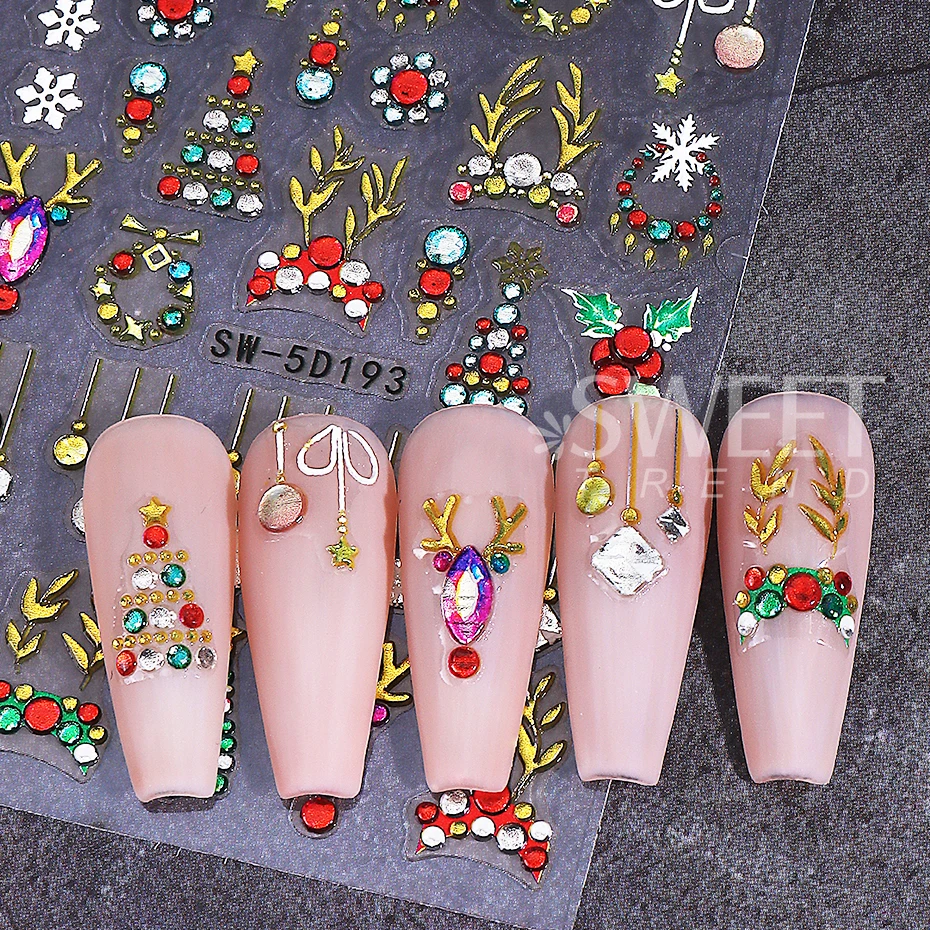 2 قطعة عيد الميلاد 5D تنقش مسمار ملصقات الشتاء القوس مصباح الكرة شجرة عيد الميلاد قرن الوعل مسمار الشارات المتزلجون السنة الجديدة مانيكير الديكور