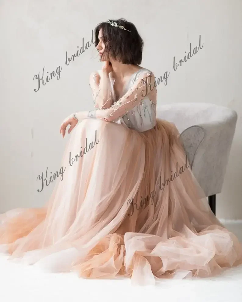 Maßgeschneidertes besticktes Hochzeitskleid, transparentes Rückenkleid, einfaches Brautkleid, Strand-Brautkleider, langärmelige Brautkleider