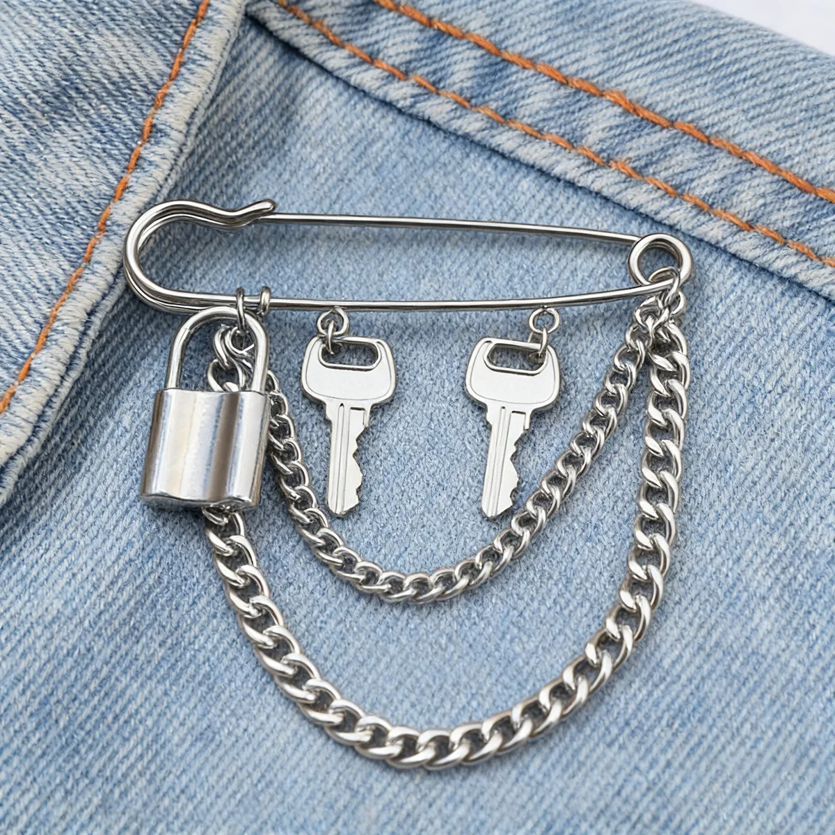 Hip Hop Punk Key Lock Tassel Brooch Unisex Suit Denim Coat Lapel Pin Fashion Clothing Jewelry Accessories Gift For A Friends