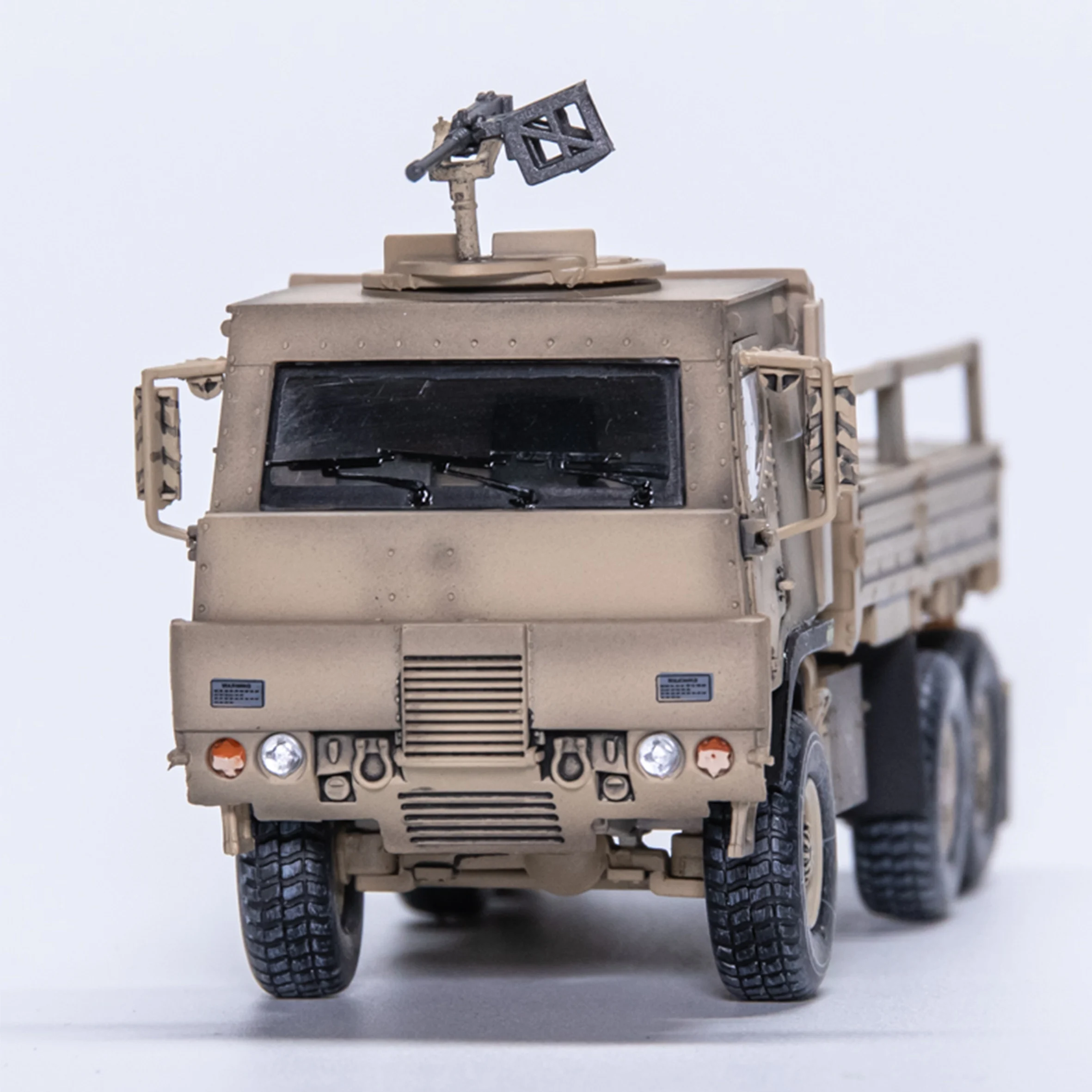 1/72 PA US M1083 Military Truck Model Desert Painting The car door can be opened Finished product collection model