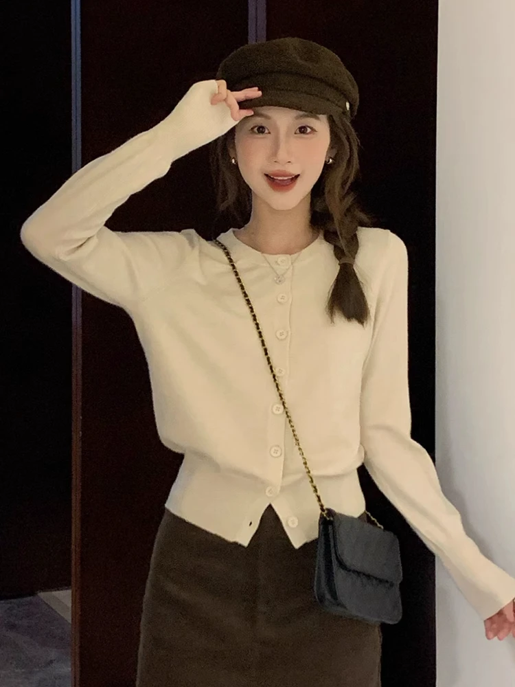 

Soft Knitted Long Sleeve Open Cardigan Women's Autumn Winter Slim Fit Short Style Sweater Commute Style Korean Version Button...