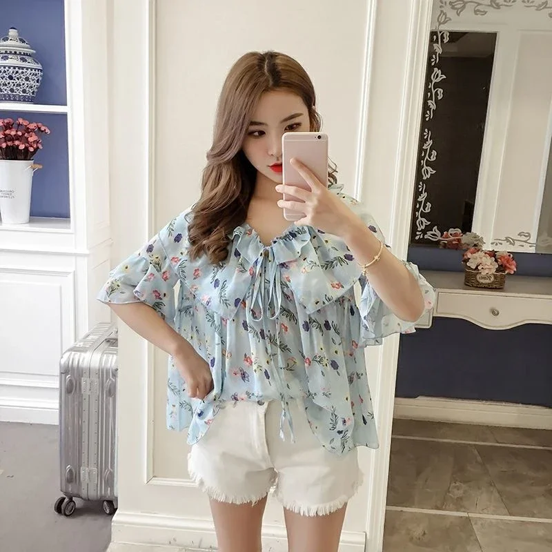 V Neck Floral Shirts & Blouses for Women Loose White Woman Top Crop Youthful Elegant M S Clothing Sales Cute Youth Korea Stylish